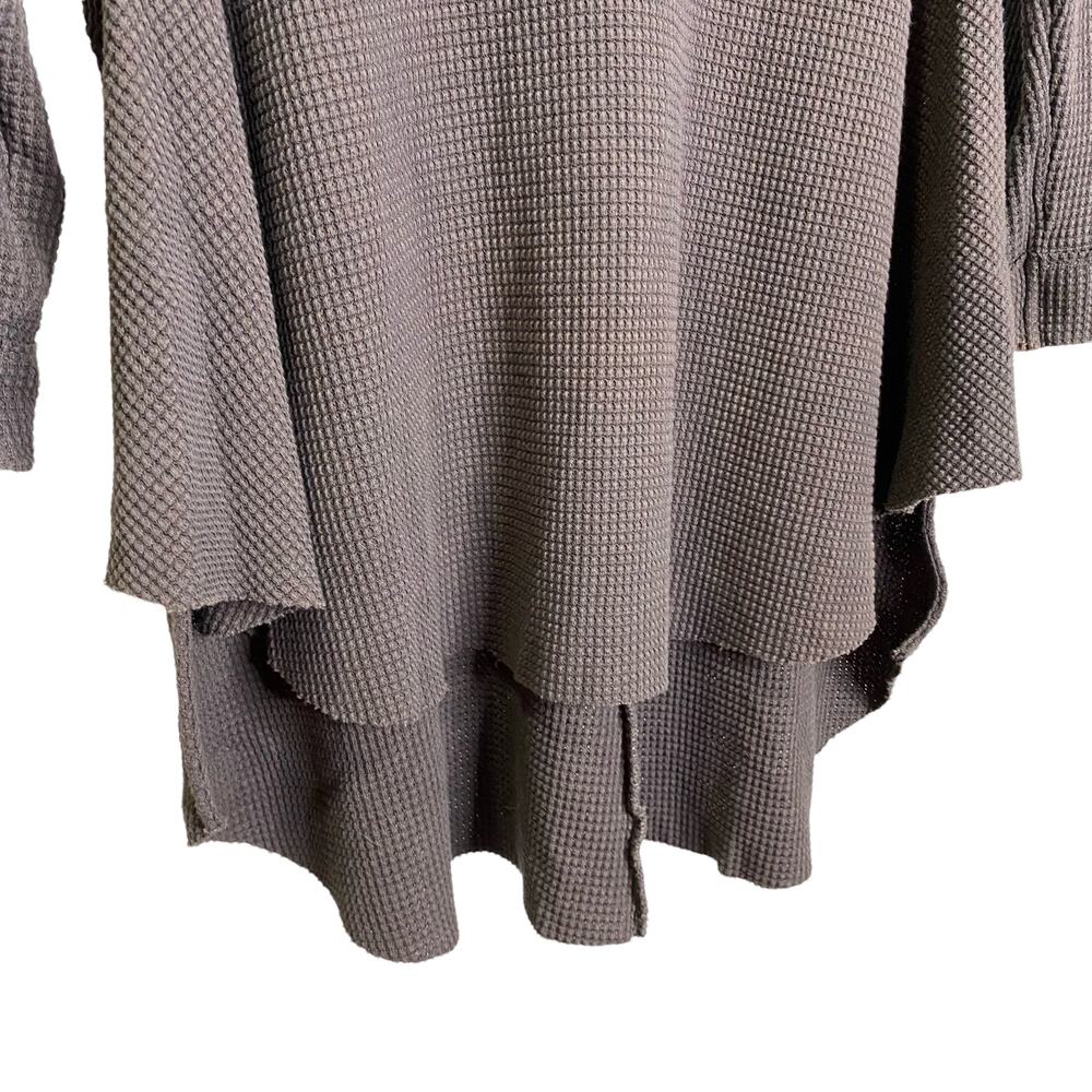 Free People Charcoal Gray Waffle Knit Lace Back High‎ Low Thermal Top Womens S - Picture 6 of 7